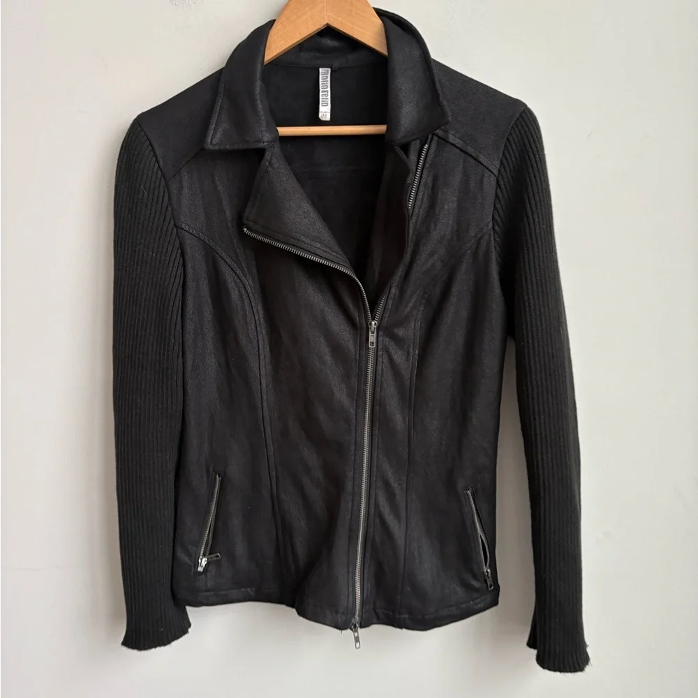 Monoreno black faux